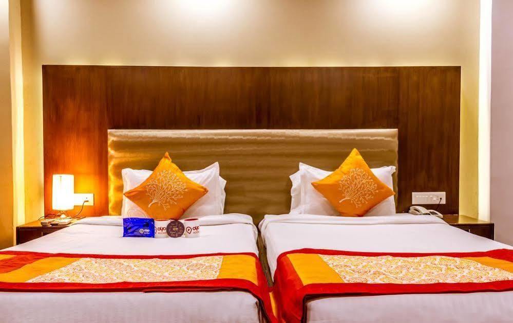 Oyo Premium Coastal Battery Hotel Visakhapatnam Ngoại thất bức ảnh