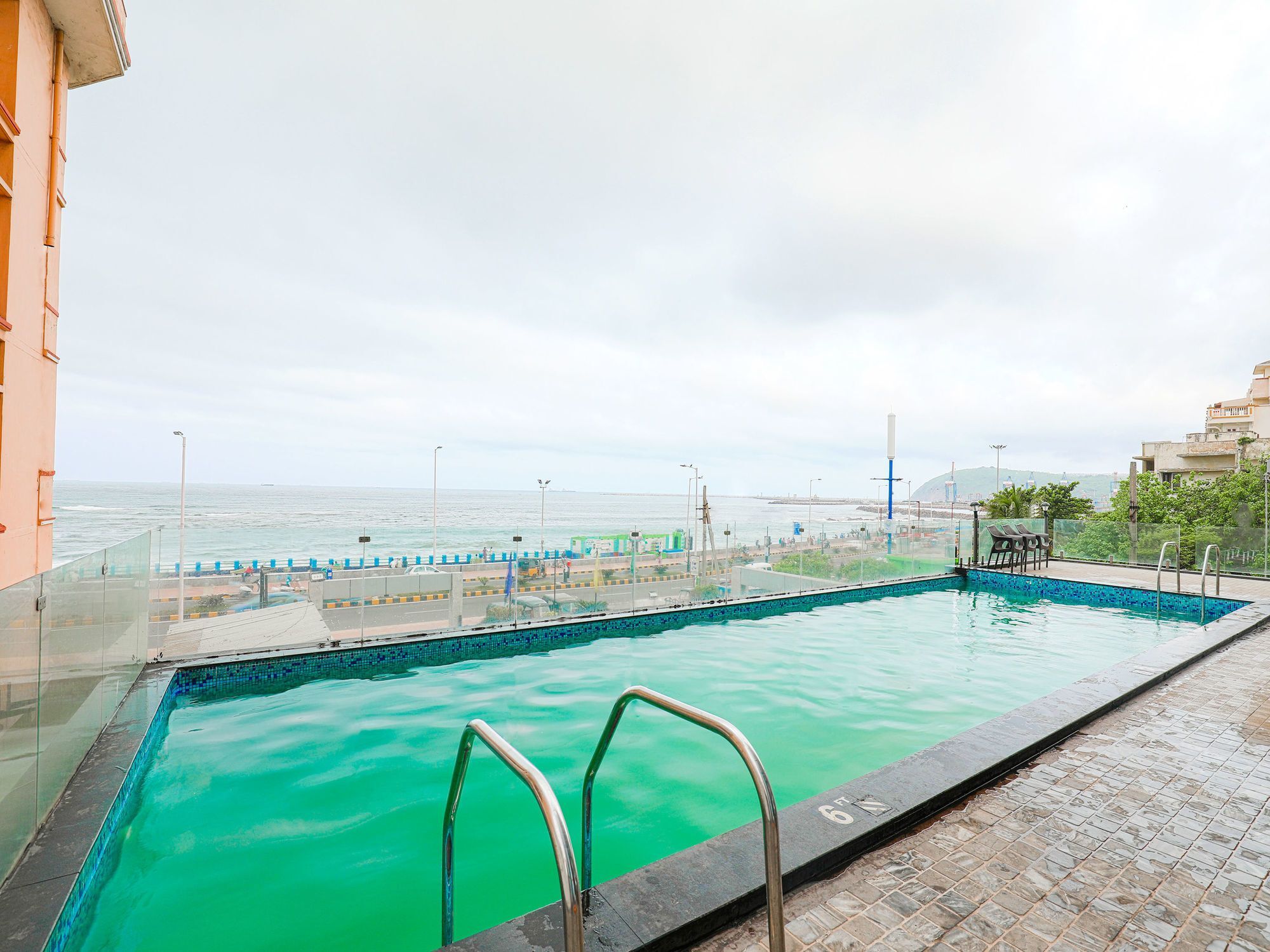 Oyo Premium Coastal Battery Hotel Visakhapatnam Ngoại thất bức ảnh